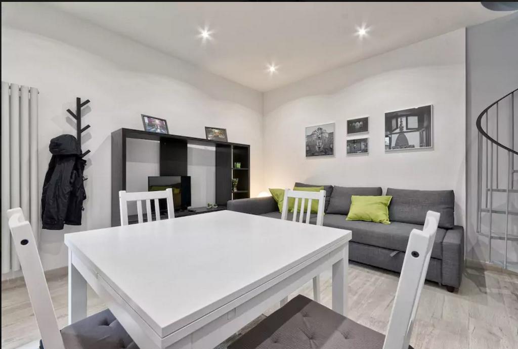 Aurora Apartment